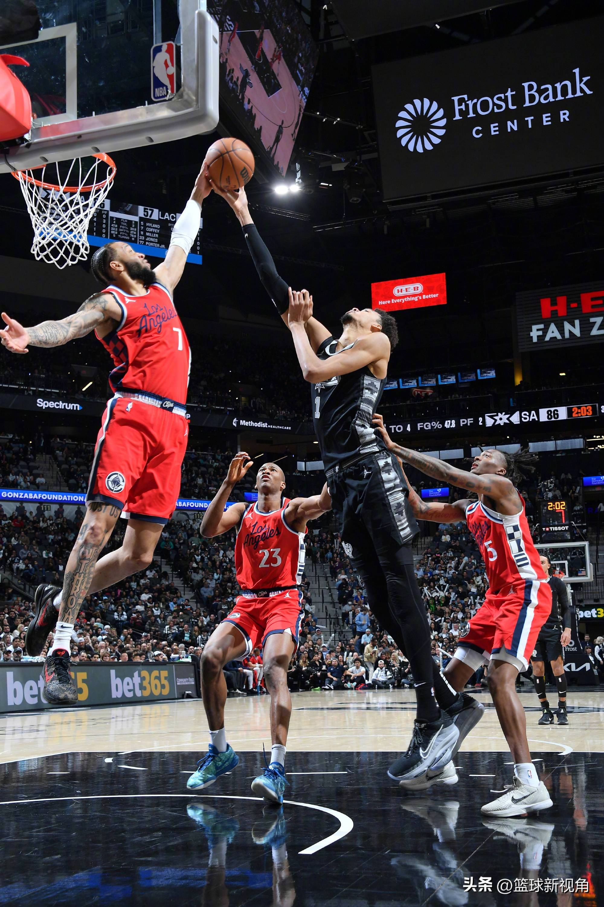 包含快船绝杀时刻,刷新队史纪录点燃赛场,格林迎来胜利!的词条