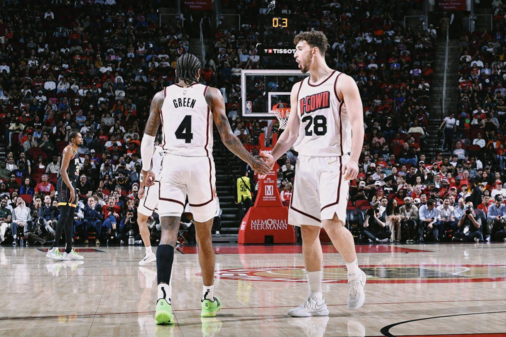 格林复出首战,威金斯状态火爆,逆转取胜成为焦点!的简单介绍