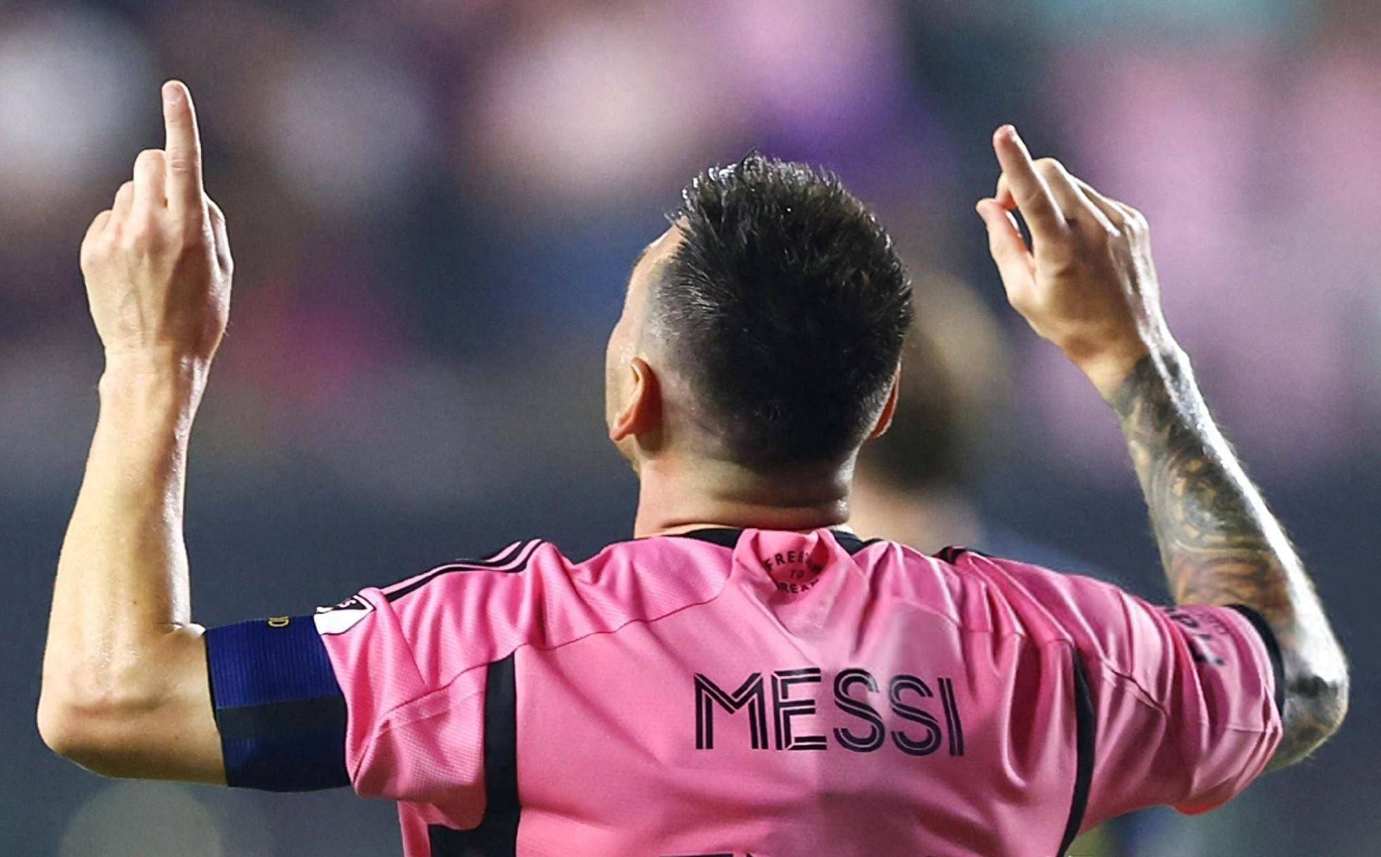 梅西回归赛场，问鼎冠军首场状态亮眼，快船观众沸腾！的简单介绍